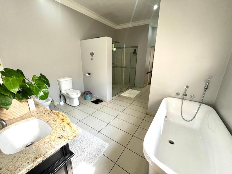 4 Bedroom Property for Sale in Midfield Estate Gauteng