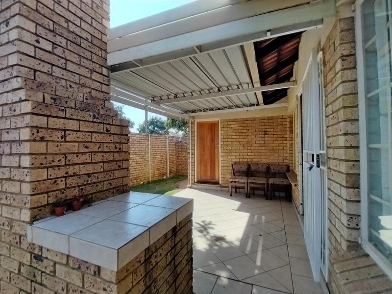 2 Bedroom Property for Sale in Montana Park Gauteng