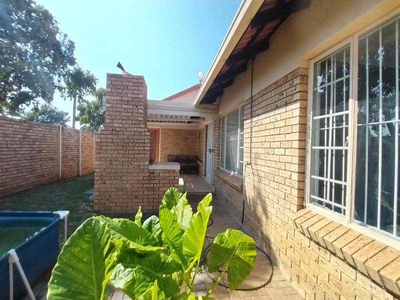 2 Bedroom Property for Sale in Montana Park Gauteng