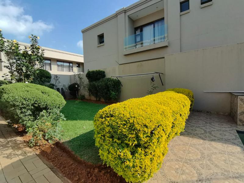 To Let 5 Bedroom Property for Rent in Bedfordview Gauteng