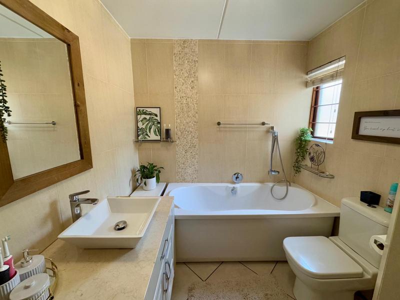 2 Bedroom Property for Sale in Bedfordview Gauteng