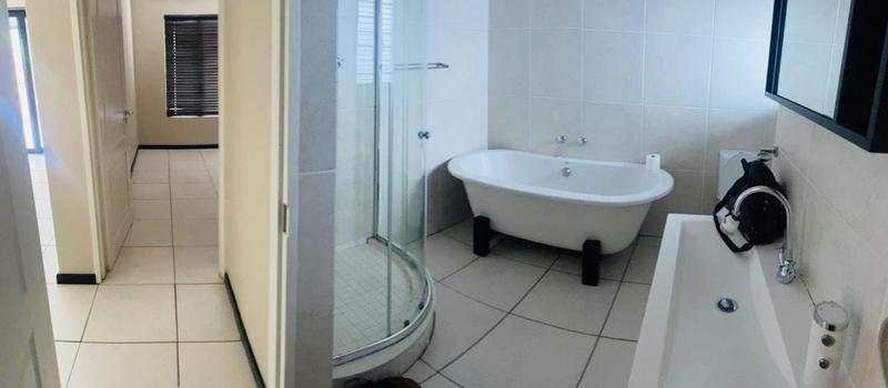 To Let 2 Bedroom Property for Rent in Greenstone Hill Gauteng