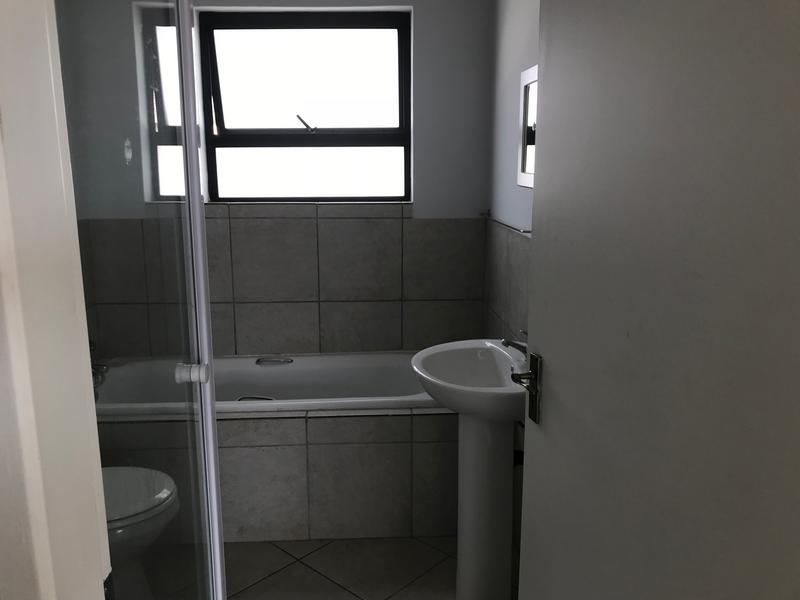 2 Bedroom Property for Sale in Heatherview Gauteng