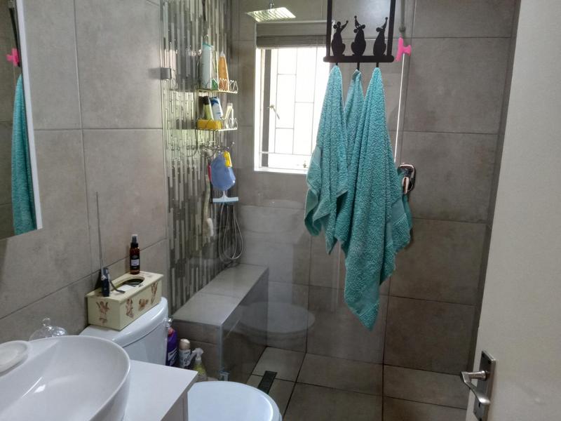 2 Bedroom Property for Sale in Greenstone Hill Gauteng
