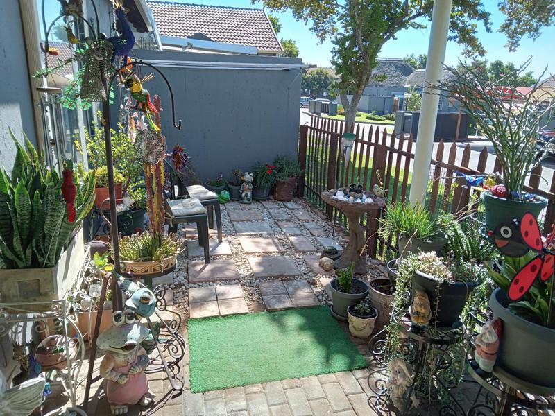 2 Bedroom Property for Sale in Greenstone Hill Gauteng