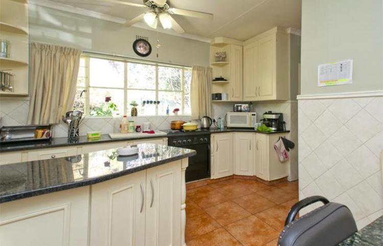 To Let 5 Bedroom Property for Rent in Bedfordview Gauteng