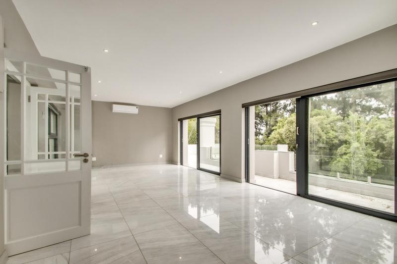 To Let 5 Bedroom Property for Rent in Dainfern Golf Estate Gauteng