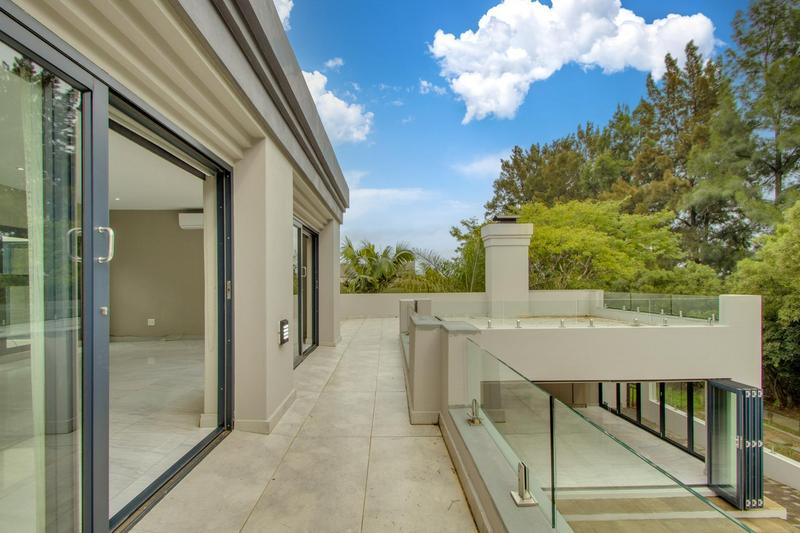 5 Bedroom Property for Sale in Dainfern Golf Estate Gauteng
