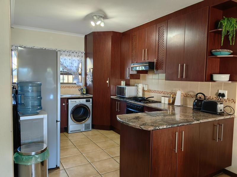 2 Bedroom Property for Sale in Monument Gauteng