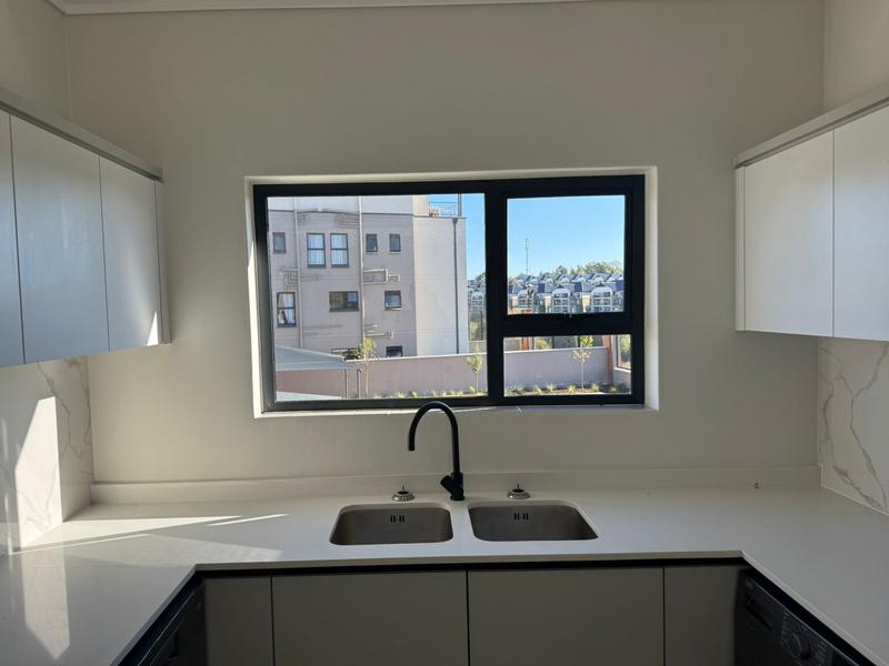 To Let 3 Bedroom Property for Rent in Waterfall Gauteng