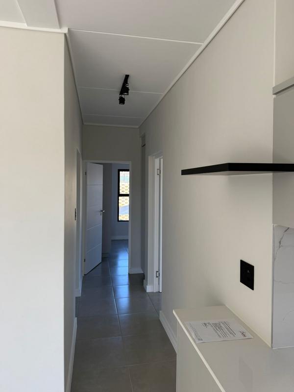 To Let 3 Bedroom Property for Rent in Waterfall Gauteng
