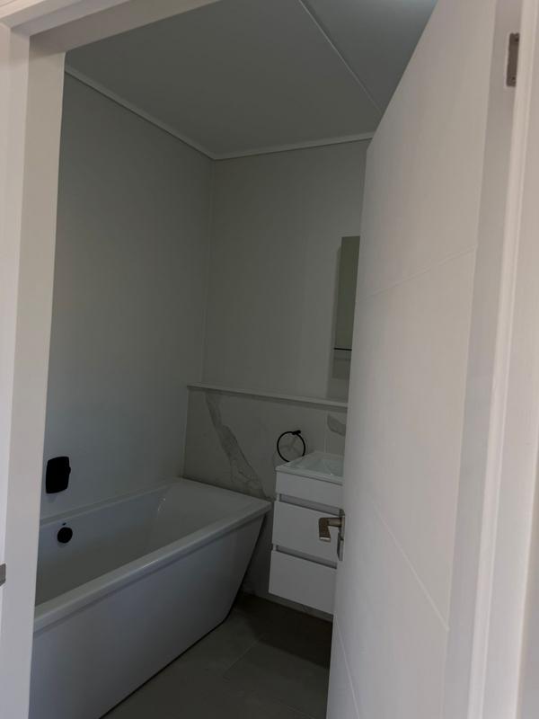 To Let 3 Bedroom Property for Rent in Waterfall Gauteng