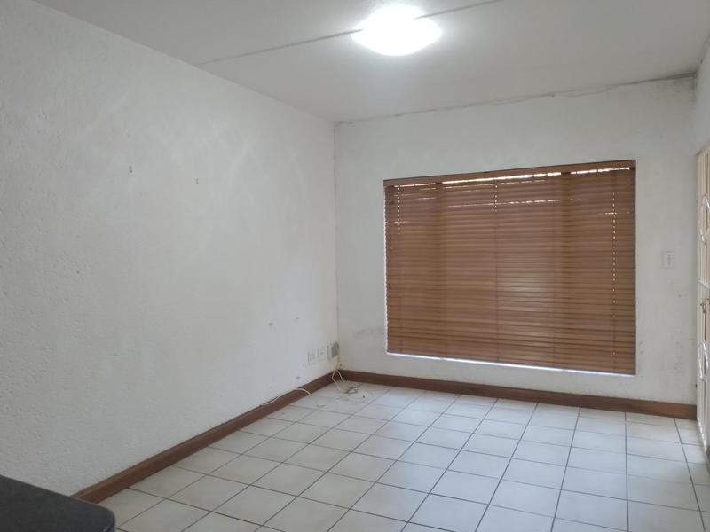 To Let 1 Bedroom Property for Rent in Westdene Gauteng