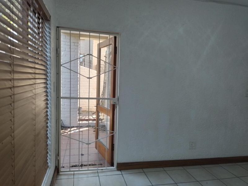 To Let 1 Bedroom Property for Rent in Westdene Gauteng
