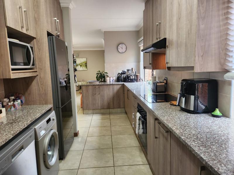 3 Bedroom Property for Sale in Honeydew Ridge Gauteng
