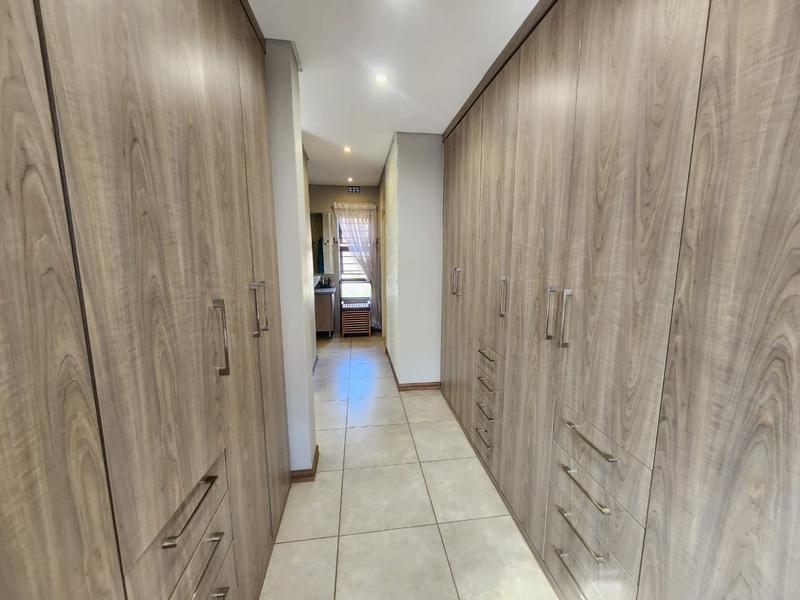 To Let 3 Bedroom Property for Rent in Honeydew Ridge Gauteng