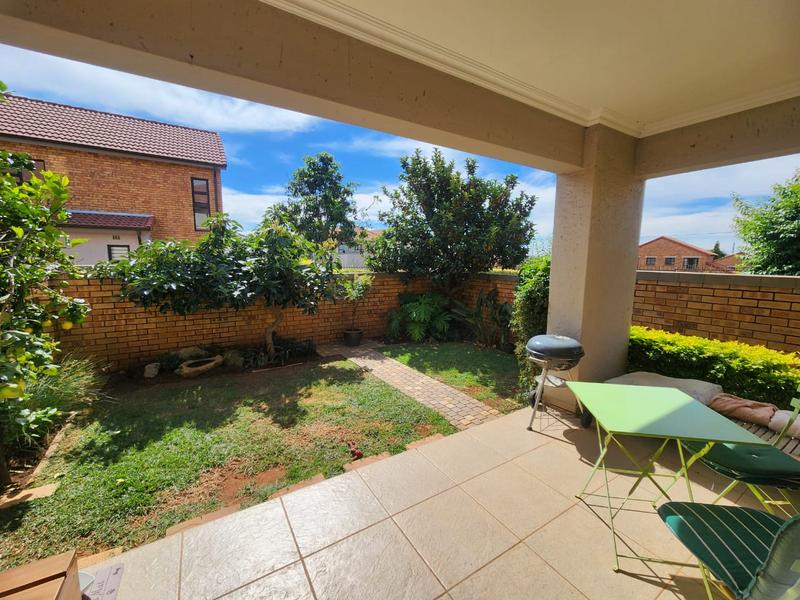 To Let 3 Bedroom Property for Rent in Honeydew Ridge Gauteng