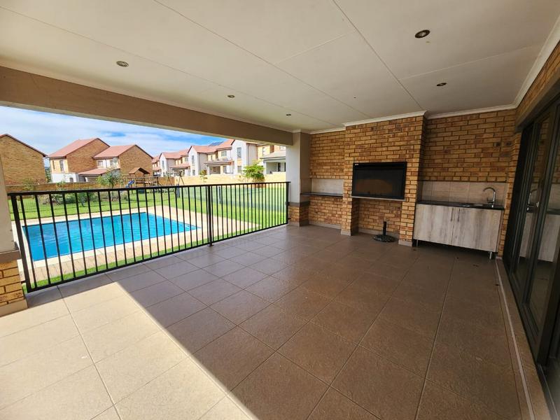 To Let 3 Bedroom Property for Rent in Honeydew Ridge Gauteng