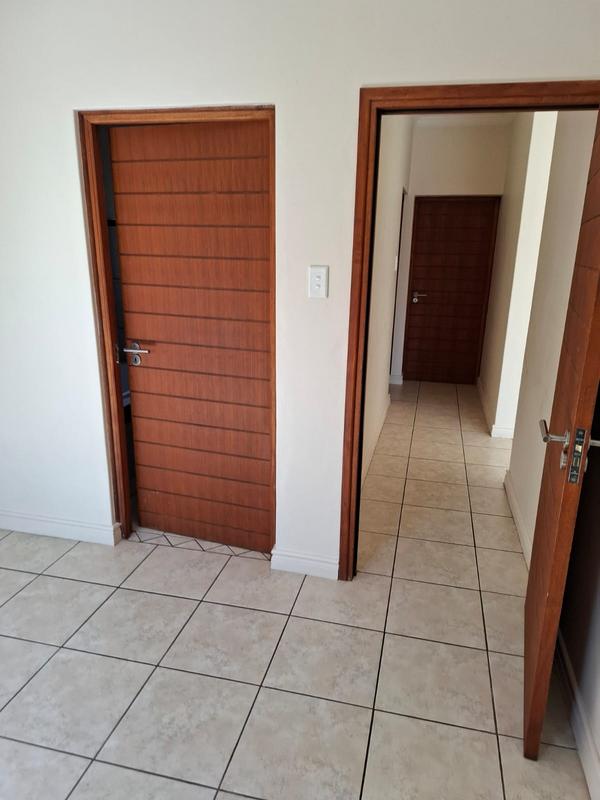 To Let 2 Bedroom Property for Rent in Pretorius Park Gauteng