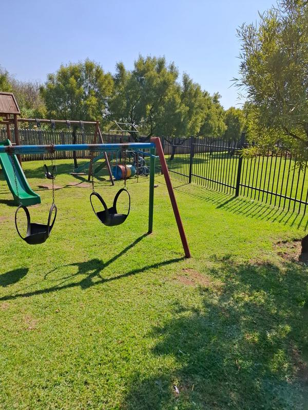 To Let 2 Bedroom Property for Rent in Pretorius Park Gauteng