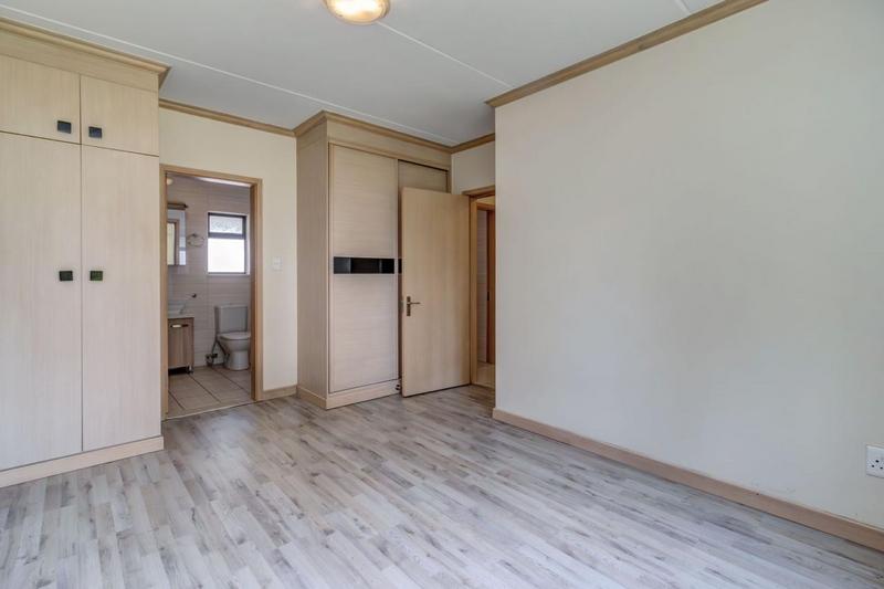 2 Bedroom Property for Sale in Broadacres Gauteng