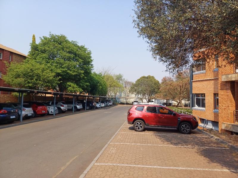 To Let commercial Property for Rent in Die Hoewes Gauteng