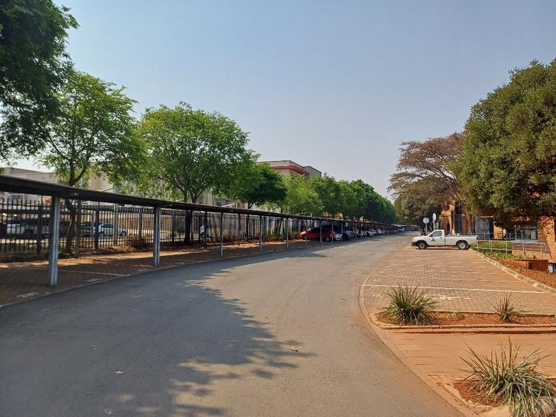 To Let commercial Property for Rent in Die Hoewes Gauteng