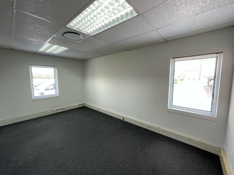 Commercial Property for Sale in Die Hoewes Gauteng