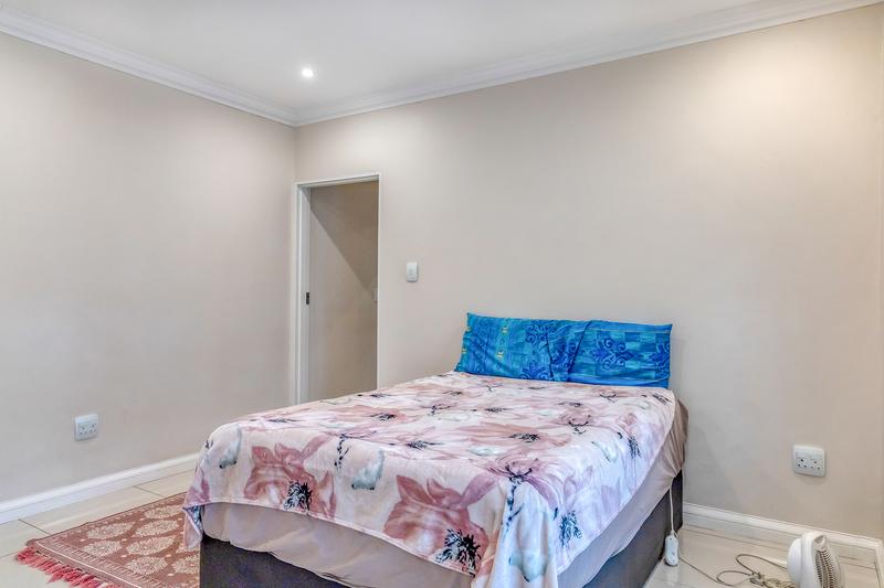 5 Bedroom Property for Sale in Houghton Estate Gauteng