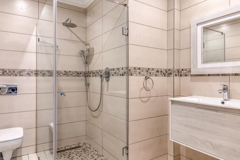 5 Bedroom Property for Sale in Houghton Estate Gauteng