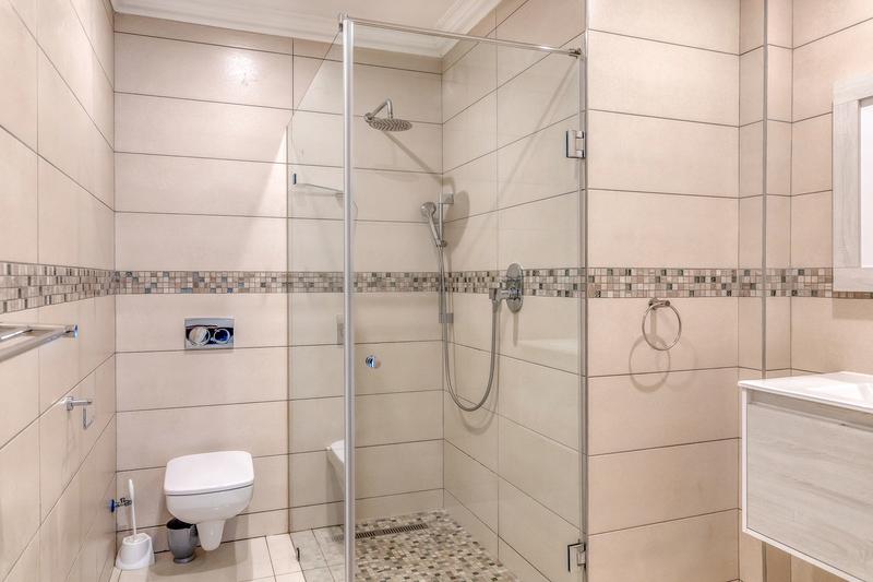 5 Bedroom Property for Sale in Houghton Estate Gauteng