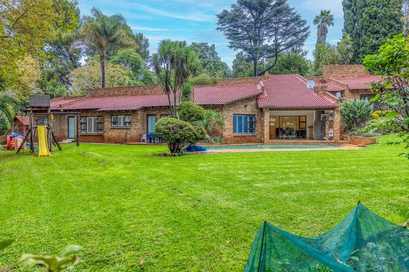 5 Bedroom Property for Sale in Houghton Estate Gauteng