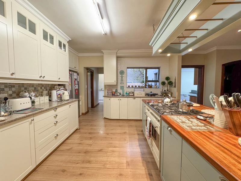 5 Bedroom Property for Sale in Midstream Estate Gauteng