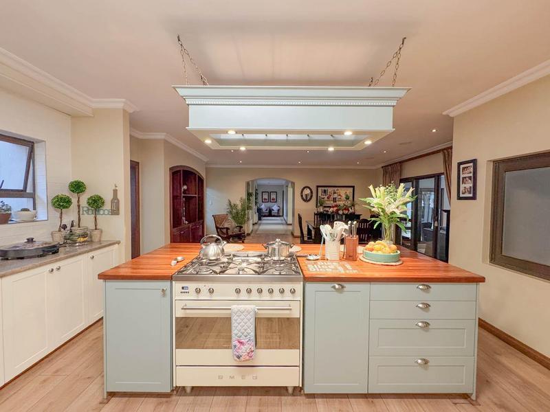 5 Bedroom Property for Sale in Midstream Estate Gauteng