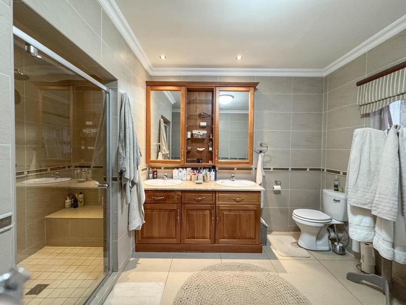 5 Bedroom Property for Sale in Midstream Estate Gauteng
