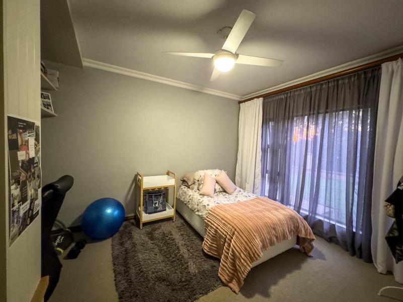 5 Bedroom Property for Sale in Midstream Estate Gauteng