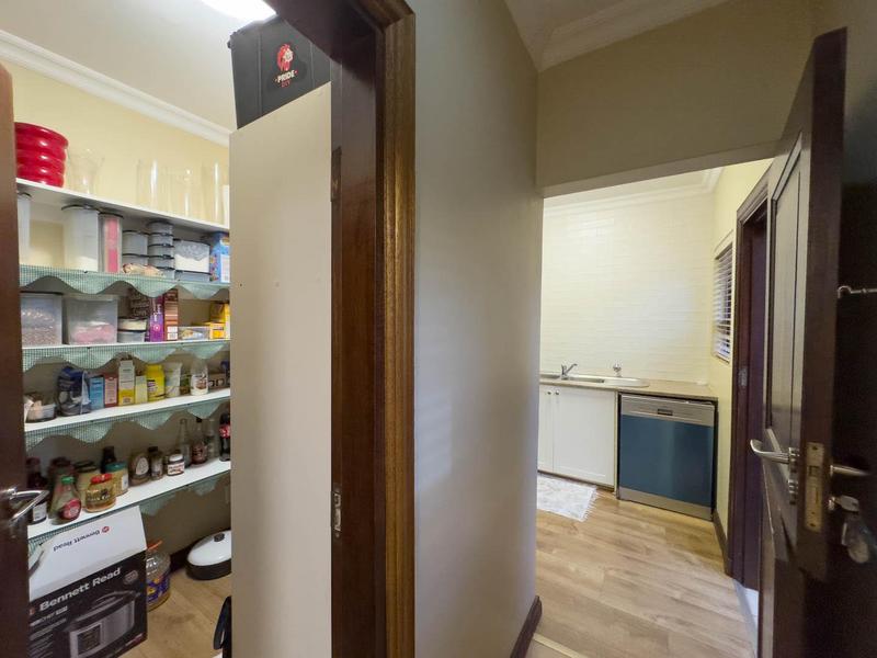 5 Bedroom Property for Sale in Midstream Estate Gauteng
