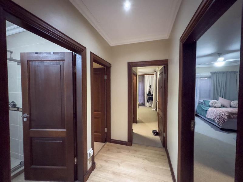 5 Bedroom Property for Sale in Midstream Estate Gauteng