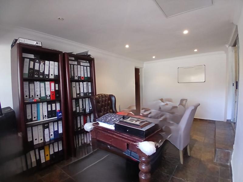 4 Bedroom Property for Sale in Mondeor Gauteng