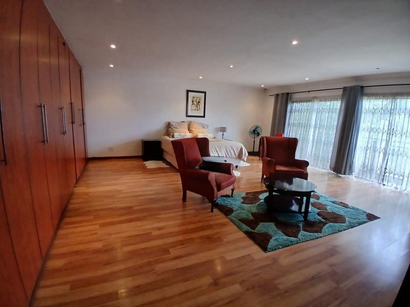 4 Bedroom Property for Sale in Mondeor Gauteng