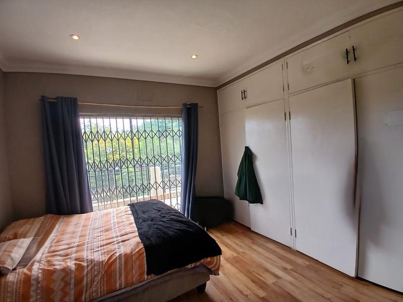 4 Bedroom Property for Sale in Mondeor Gauteng