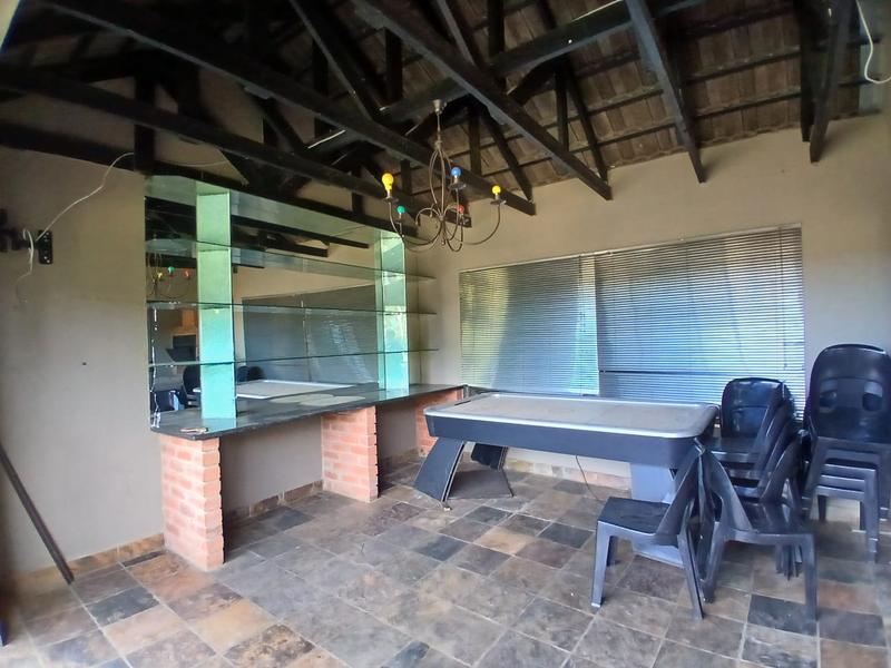 4 Bedroom Property for Sale in Mondeor Gauteng