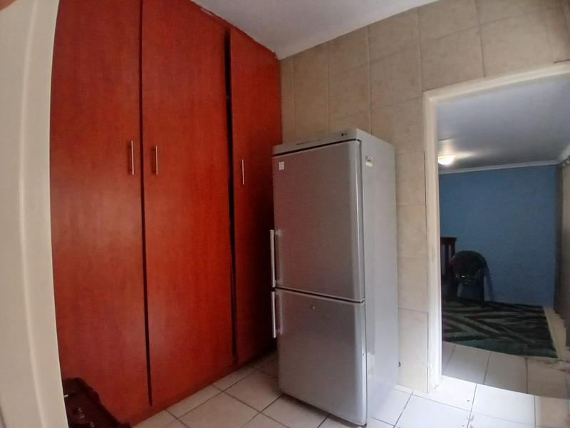 4 Bedroom Property for Sale in Mondeor Gauteng