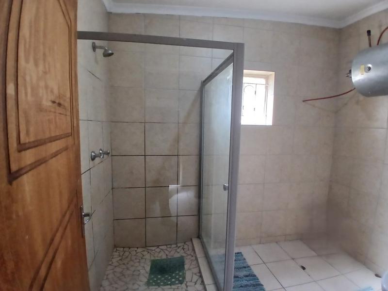 4 Bedroom Property for Sale in Mondeor Gauteng