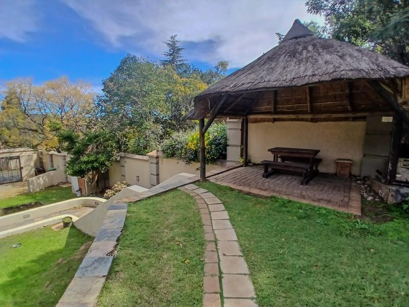 4 Bedroom Property for Sale in Mondeor Gauteng