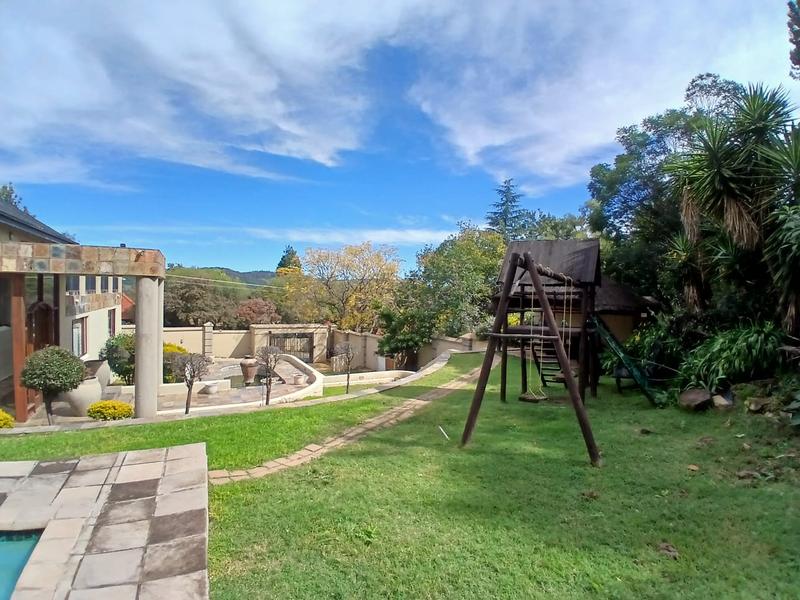 4 Bedroom Property for Sale in Mondeor Gauteng