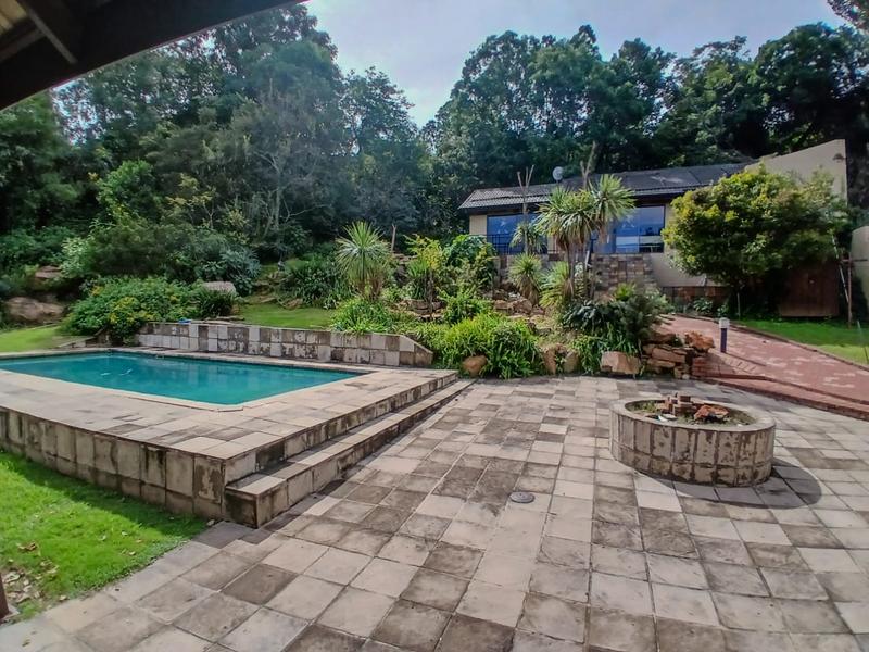 4 Bedroom Property for Sale in Mondeor Gauteng