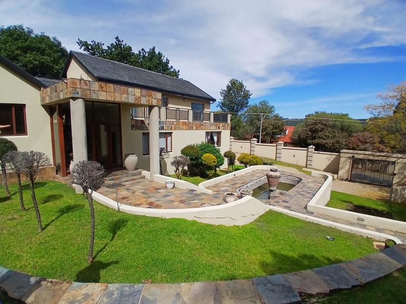 4 Bedroom Property for Sale in Mondeor Gauteng