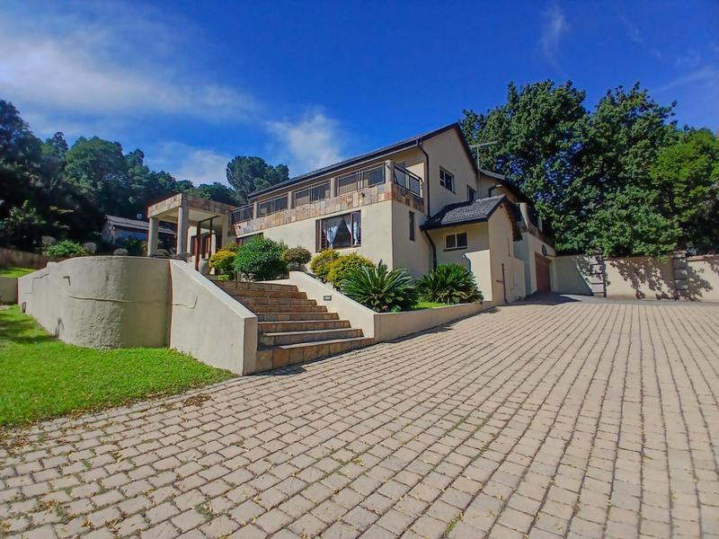 4 Bedroom Property for Sale in Mondeor Gauteng