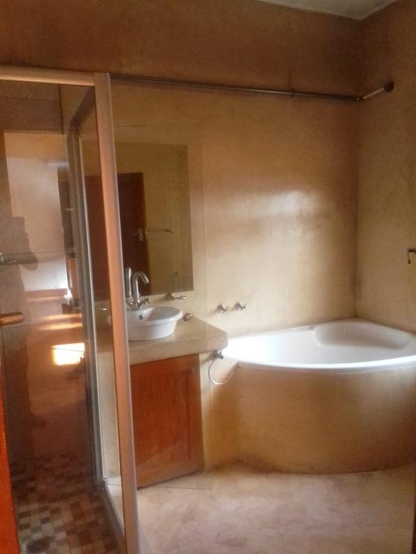 2 Bedroom Property for Sale in Killarney Gauteng